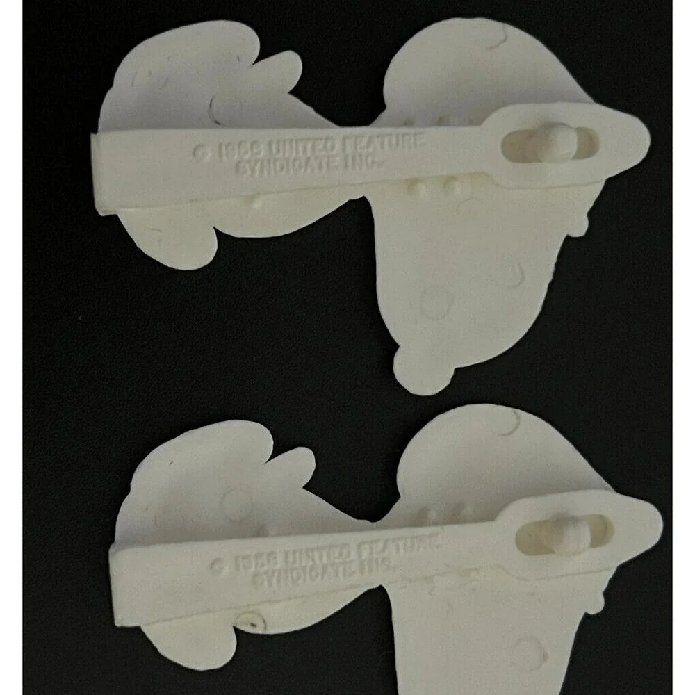 Vintage1950's Peanuts SNOOPY Plastic Barrettes Hair Clips 1 Pair ~ Collectible